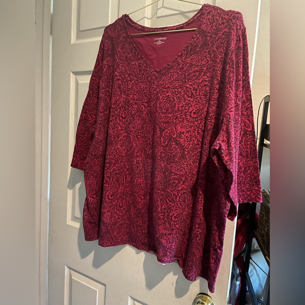 Catherines Women's Red Top-26/28 wide